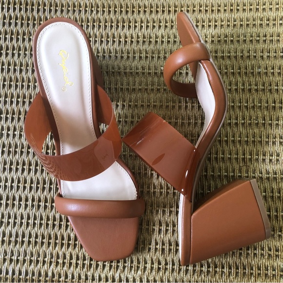 Qupid Shoes - 🌼🌼 Block Heel Strappy Sandal 🌼🌼